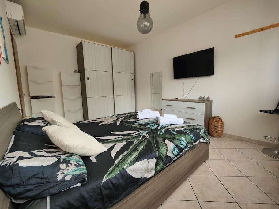"Come A Casa" - Appartamento Gigi - Self Check In - Ospedale Humanitas - Forum Assago - Tram15 Rozzano Eksteriør bilde